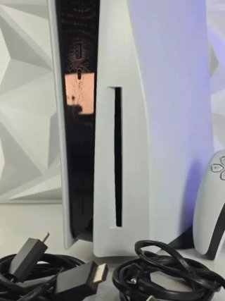 PlayStation 5 tapas con lector de disco