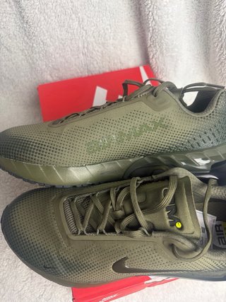 Nike Air Max Phoenix Talla 41 Verde Militar