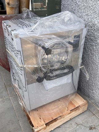 Máquina Helados Profesional Nueva en caja