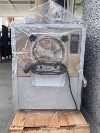 Máquina Helados Profesional Nueva en caja