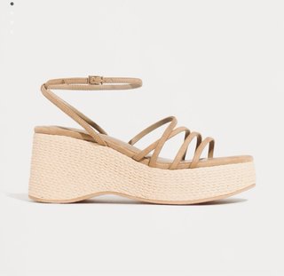 Cuñas beige sin usar con etiqueta