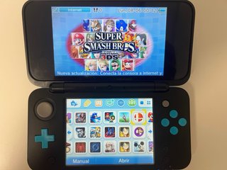 Nuovo Nintendo 2DS XL + Custodia + Caricatore