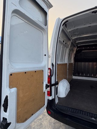 Nissan Interstar 2023