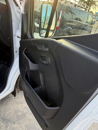 Nissan Interstar 2023