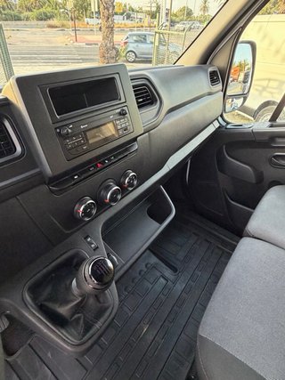 Nissan Interstar 2023