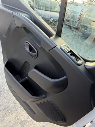 Nissan Interstar 2023