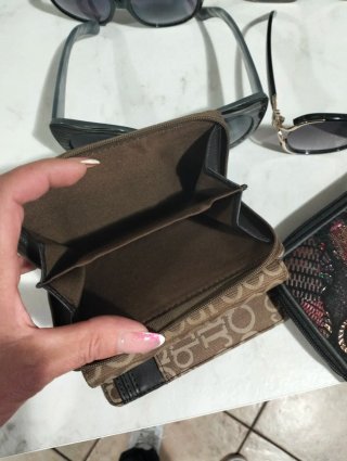 4 occhiali da sole donna e 2 portafogli donna (a51