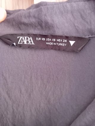 Camisa Zara holgada gris talla única