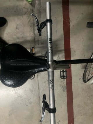 Bicicleta de paseo negra