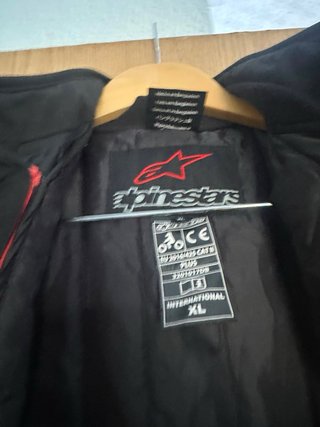 Chaqueta Alpinestars Negra y Roja