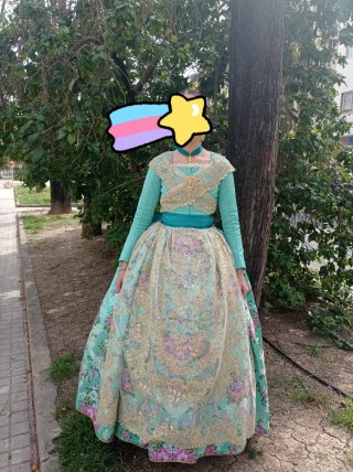 Traje de Fallera.