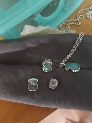 Colgante y pendientes Amazonita Tous.