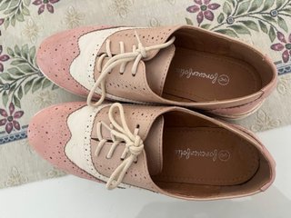 Zapatos cordones talla 38-39 rosa beige