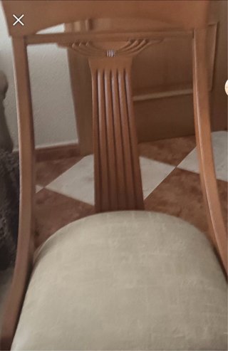 Sillas de salón de madera y polipiel