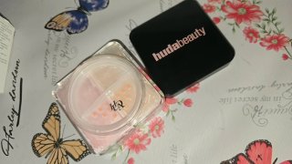 Huda Beauty Polvos Translúcidos Multicolor