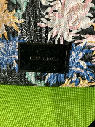 BONITO BOLSO COLGAR.6€