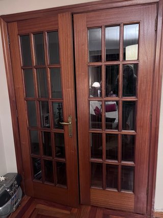 Puerta de madera interior