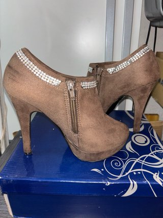 Botines tacón alto con pedrería