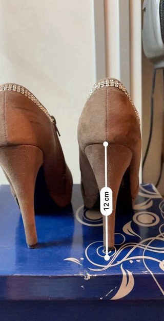 Botines tacón alto con pedrería