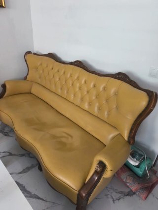 Sofá antiguo de piel