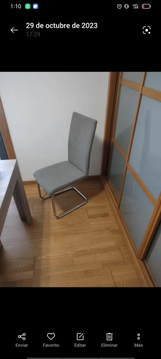 Mesa, mesita y 4 sillas