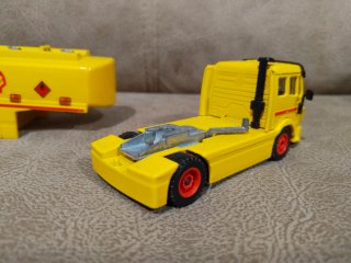 Camión Cisterna Mercedes Shell Siku