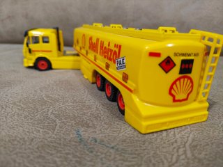 Camión Cisterna Mercedes Shell Siku