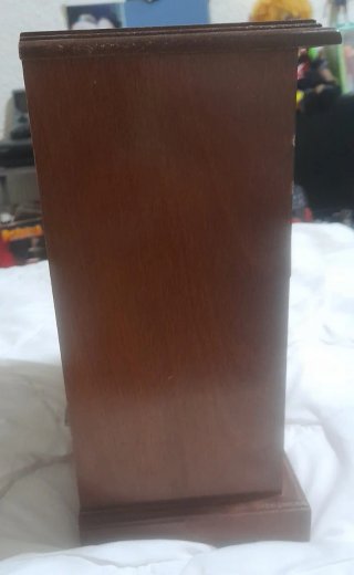 Joyero madera antiguo con música