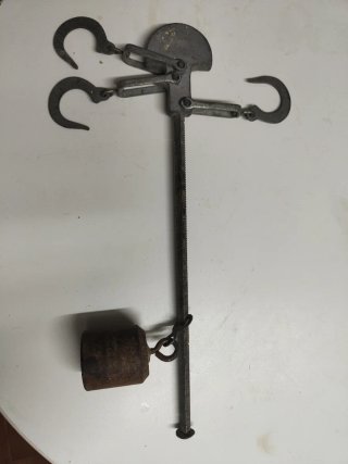 4 básculas romanas antiguas