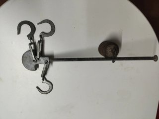 4 básculas romanas antiguas