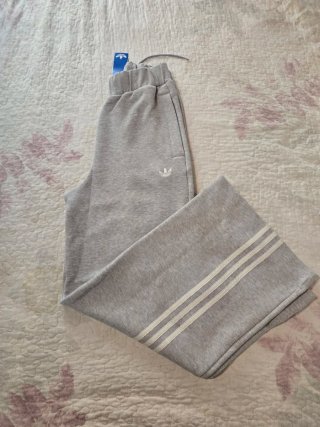 Pantalón Adidas Ancho Gris Talla L