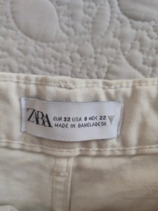 2 pantalones cortos mujer y uno largo Talla 32