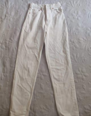 2 pantalones cortos mujer y uno largo Talla 32