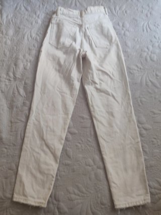2 pantalones cortos mujer y uno largo Talla 32