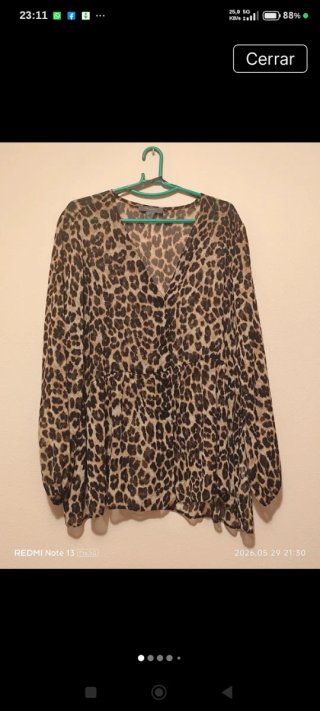 Camisa de mujer con estampado de leopardo