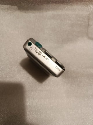 Radio Portátil Sony FM/AM SRF-S26