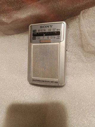 Radio Portátil Sony FM/AM SRF-S26