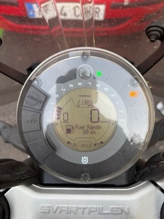 Husqvarna Svartpilen 401
