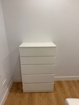 Tocador blanco de madera