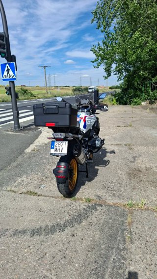BMW R 1250 Estile Blanca y azul