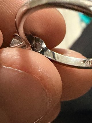Anillo compromiso VRAI Solitario Petite 4-Prong