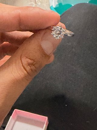 Anillo compromiso VRAI Solitario Petite 4-Prong