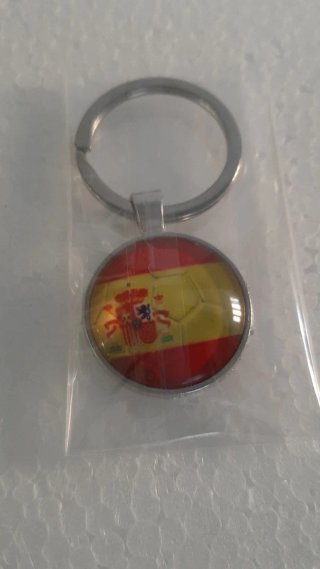 MUNDIAL- LLAVERO BANDERA DE ESPAÑA Y SOMBRAS BALÓN