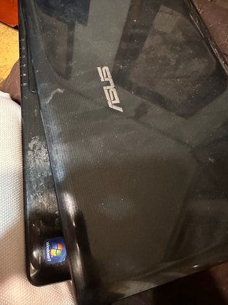 Ordenador Portátil ASUS Negro funcionando