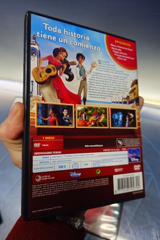 3 DVDs Elena de Ávalor Disney