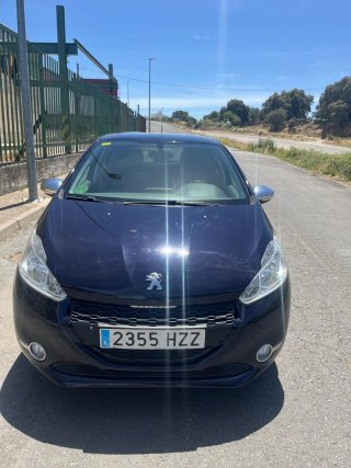 Peugeot 208 2014