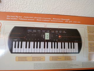 Teclado Electrónico SA-77