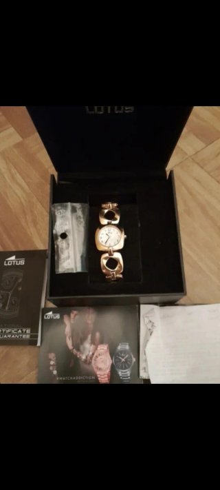 Reloj Lotus Dorado Mujer