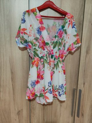 Blusa floral blanca