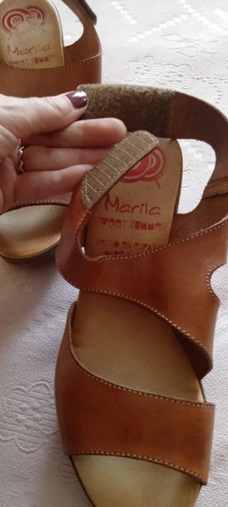 2PARES SANDALIAS DE MARCA CON REGALO